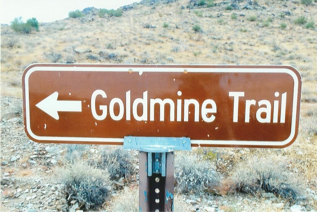 The trail that'll take us to songs of gold that unfortunately have been left in the dark! Gold, but not forgotten.

Gold Nugget #4: Golden Earring with Holy Holy Life

